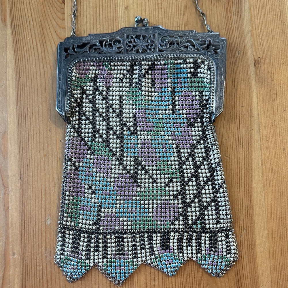 Gorgeous Vintage Whiting & Davis Floral Beaded Clutch